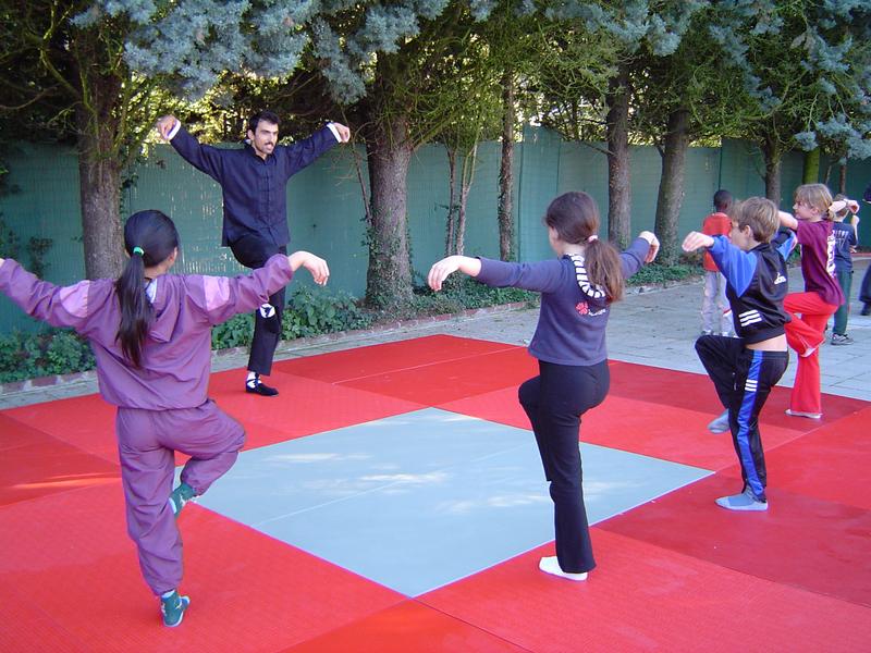 2005_init_104.jpg