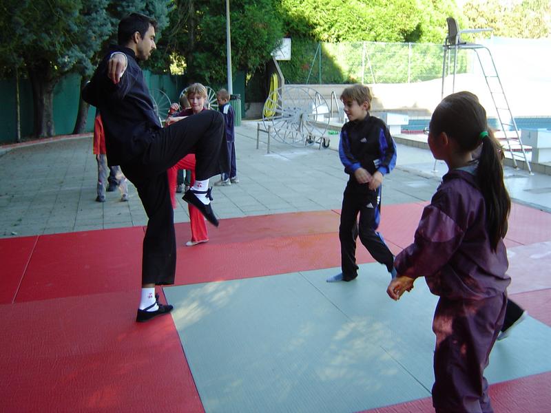 2005_init_106.jpg