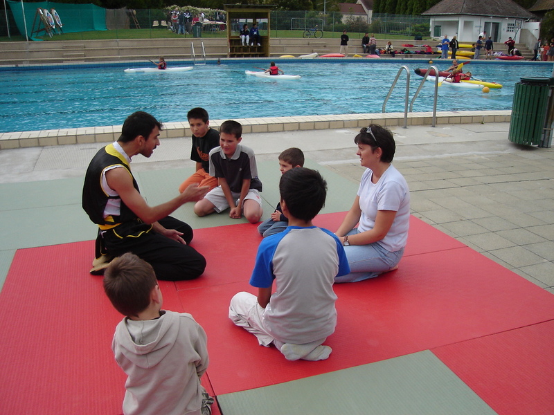 2006_init_05.jpg
